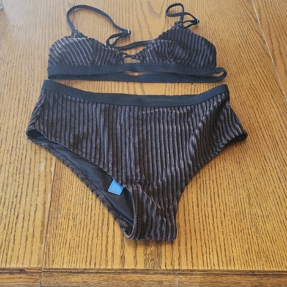 NWT Cupshe Black and Brown Ribbed Bikini - Picture 1 of 11
